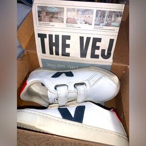 Veja kids size 10